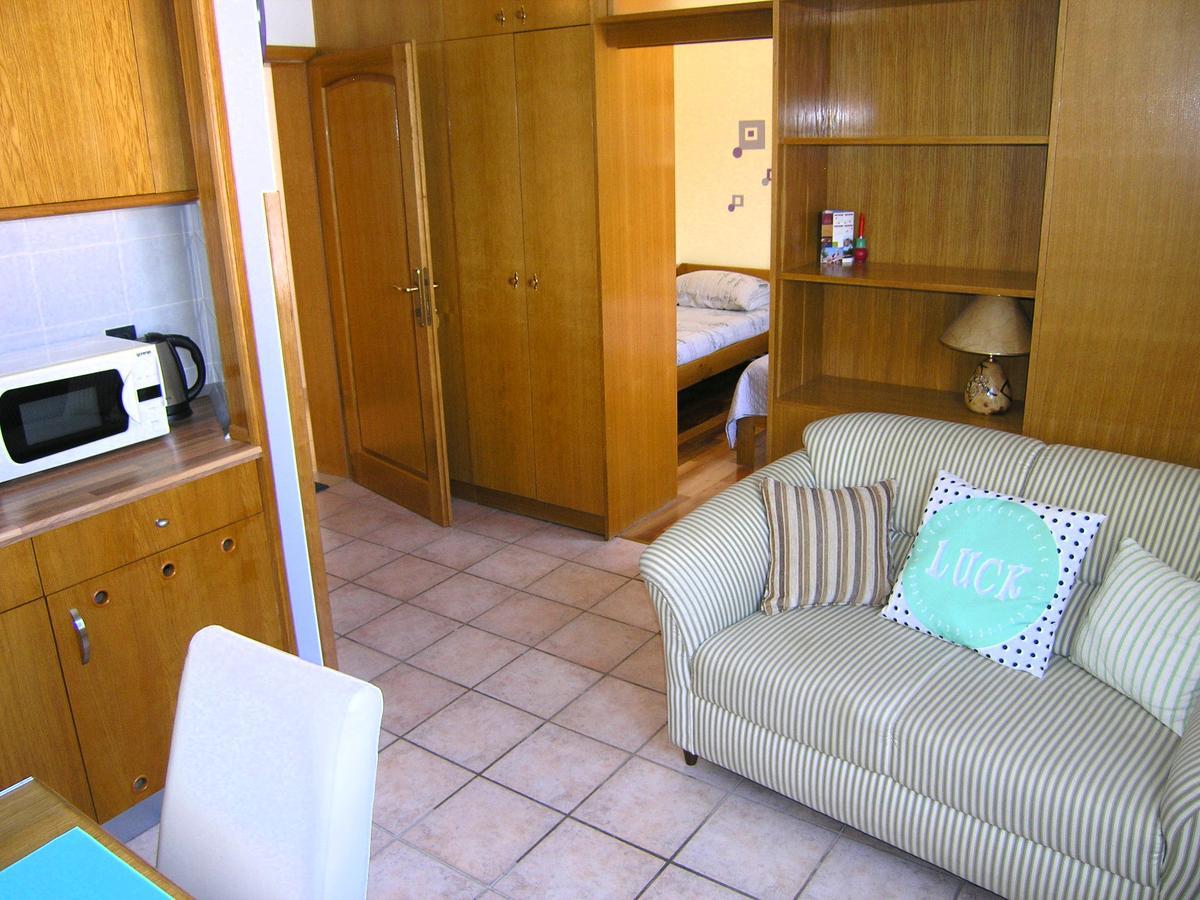 Apartments Oribella Krk Town Bagian luar foto