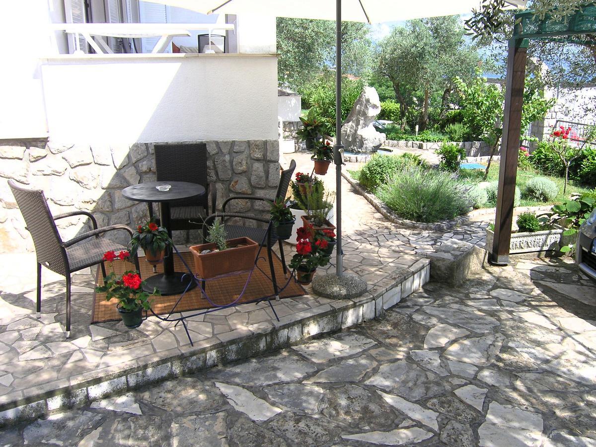 Apartments Oribella Krk Town Bagian luar foto