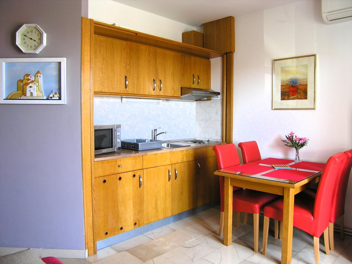 Apartments Oribella Krk Town Bagian luar foto