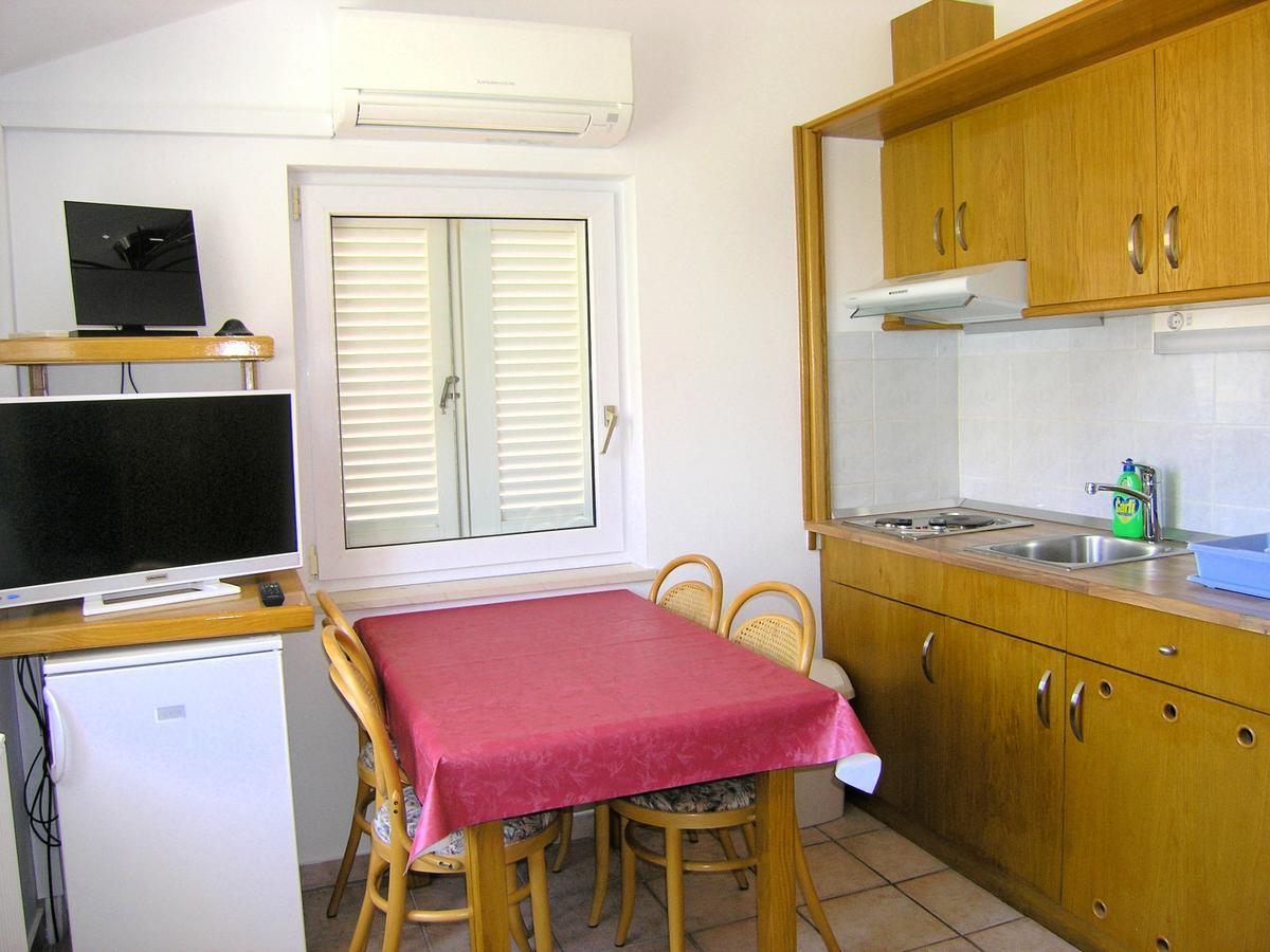 Apartments Oribella Krk Town Bagian luar foto