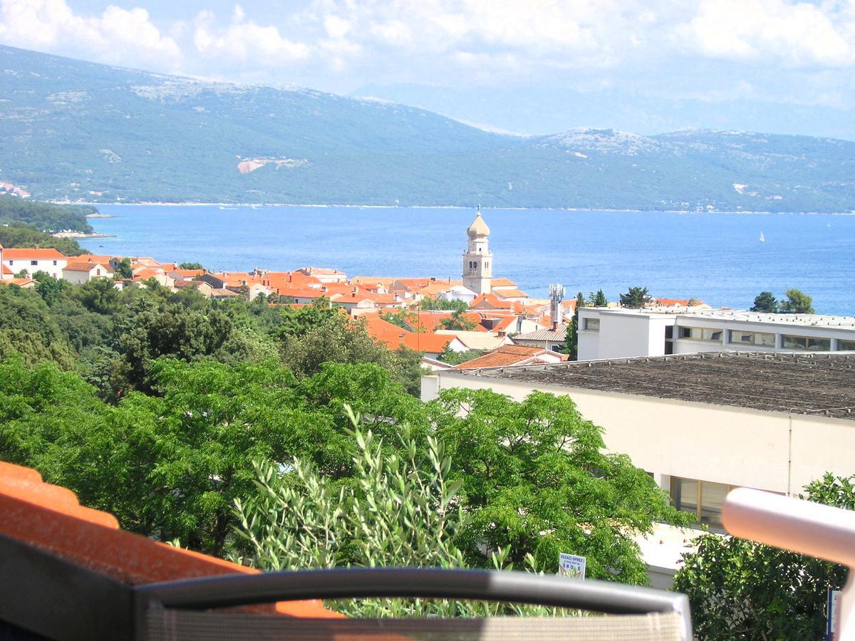 Apartments Oribella Krk Town Bagian luar foto